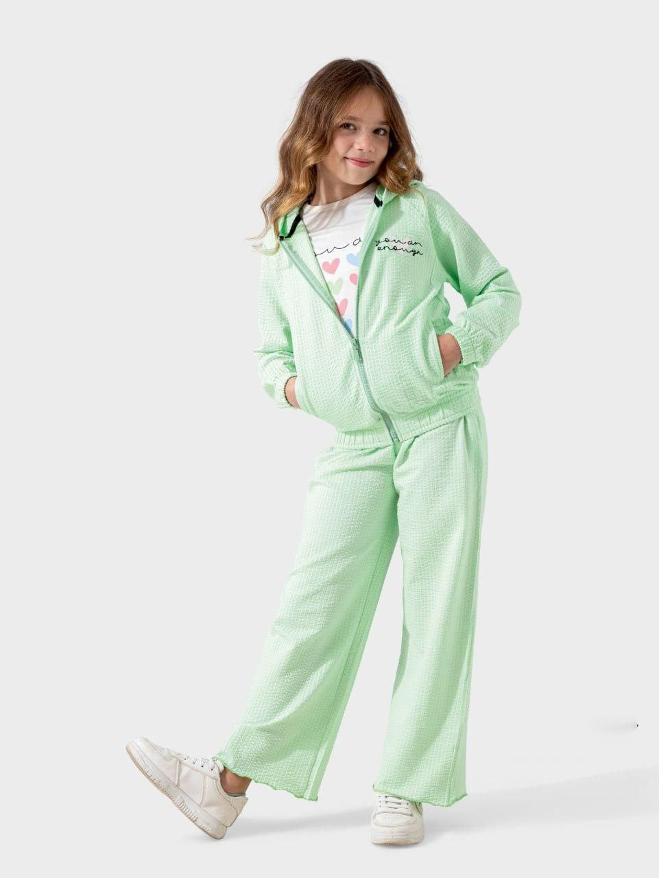 bequeme Set für die Freizeitgestaltung junger Trendsetter