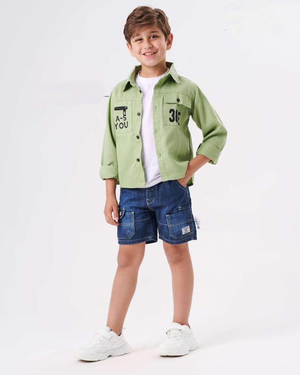 Jungenhemd im modernen Casual-Stil