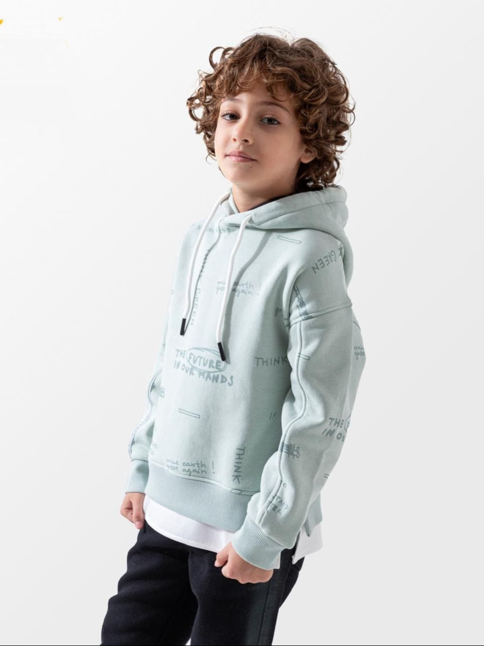 Lässiges Jungen Outfit