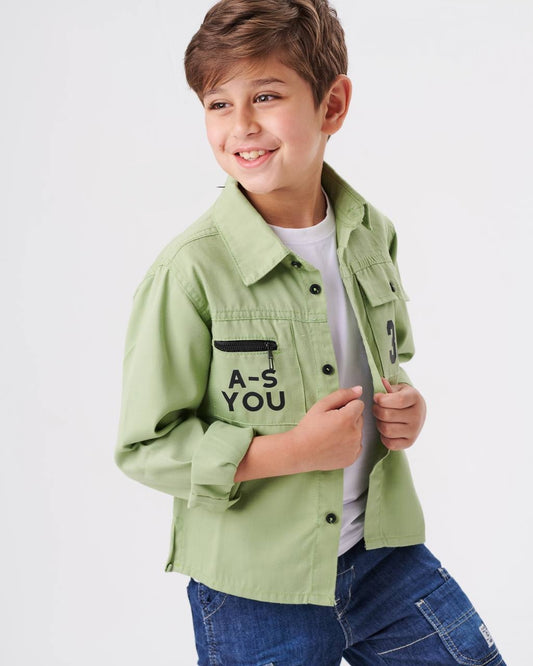 Jungenhemd im modernen Casual-Stil