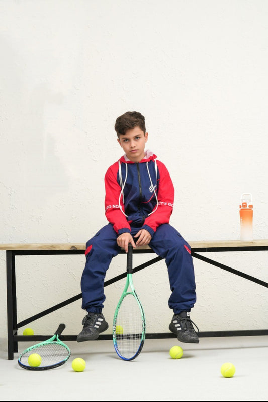 Moderner 3-teiliger Sportanzug für Jungen